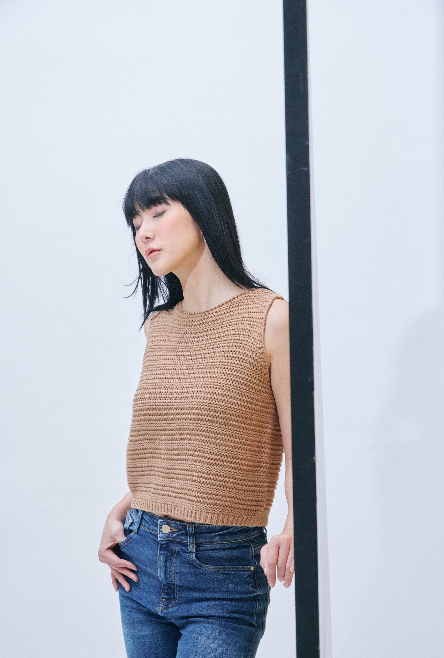 bold-cotton knit vest