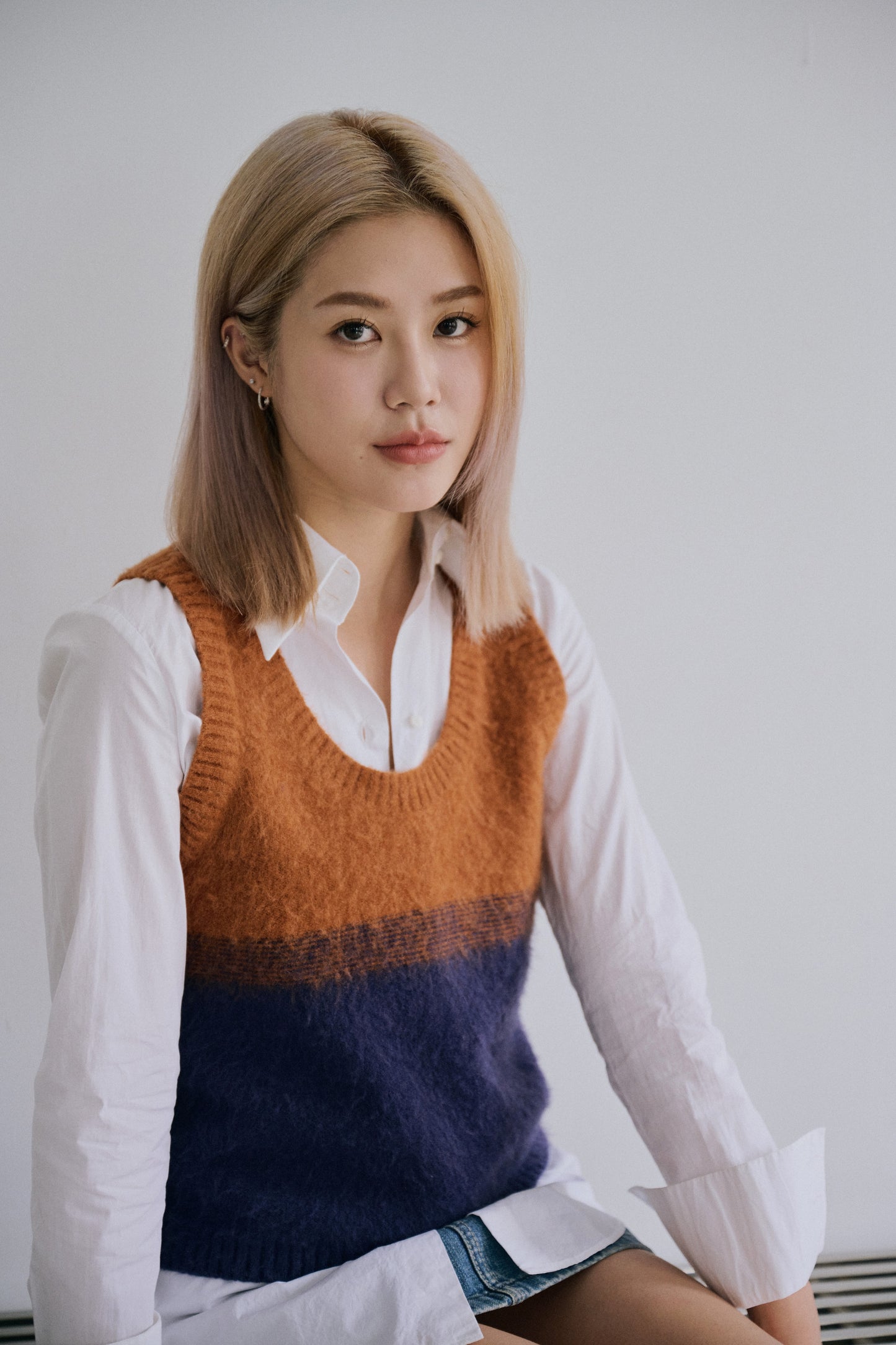 *new* vintage knitted sleeveless top