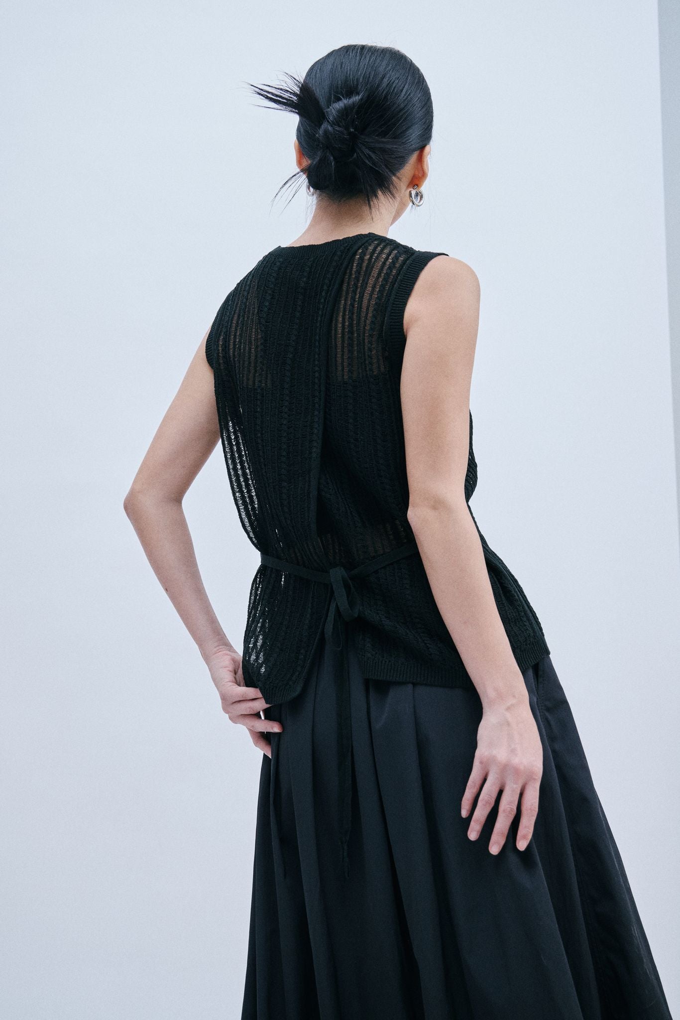 sleeveless knitted vest