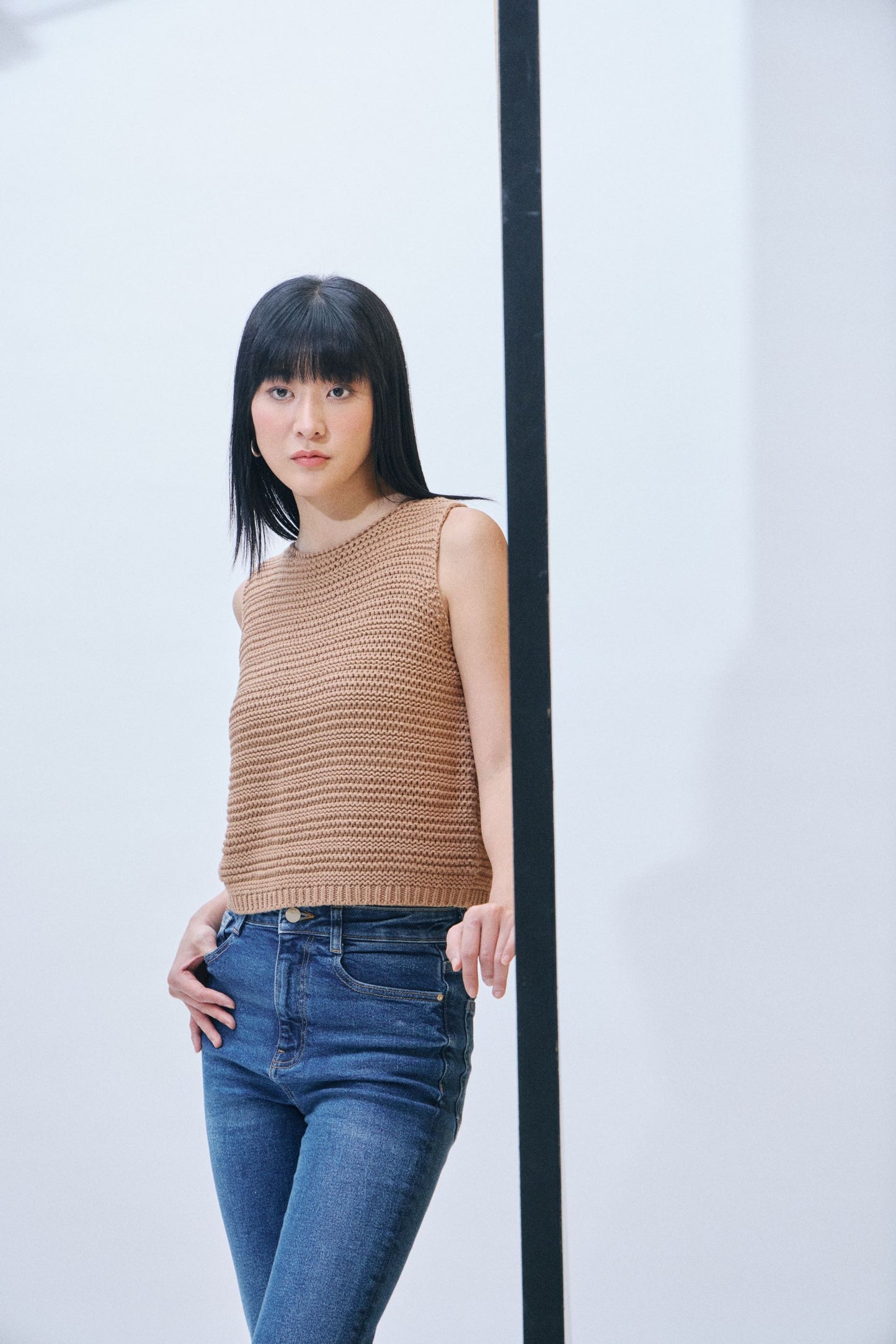 bold-cotton knit vest
