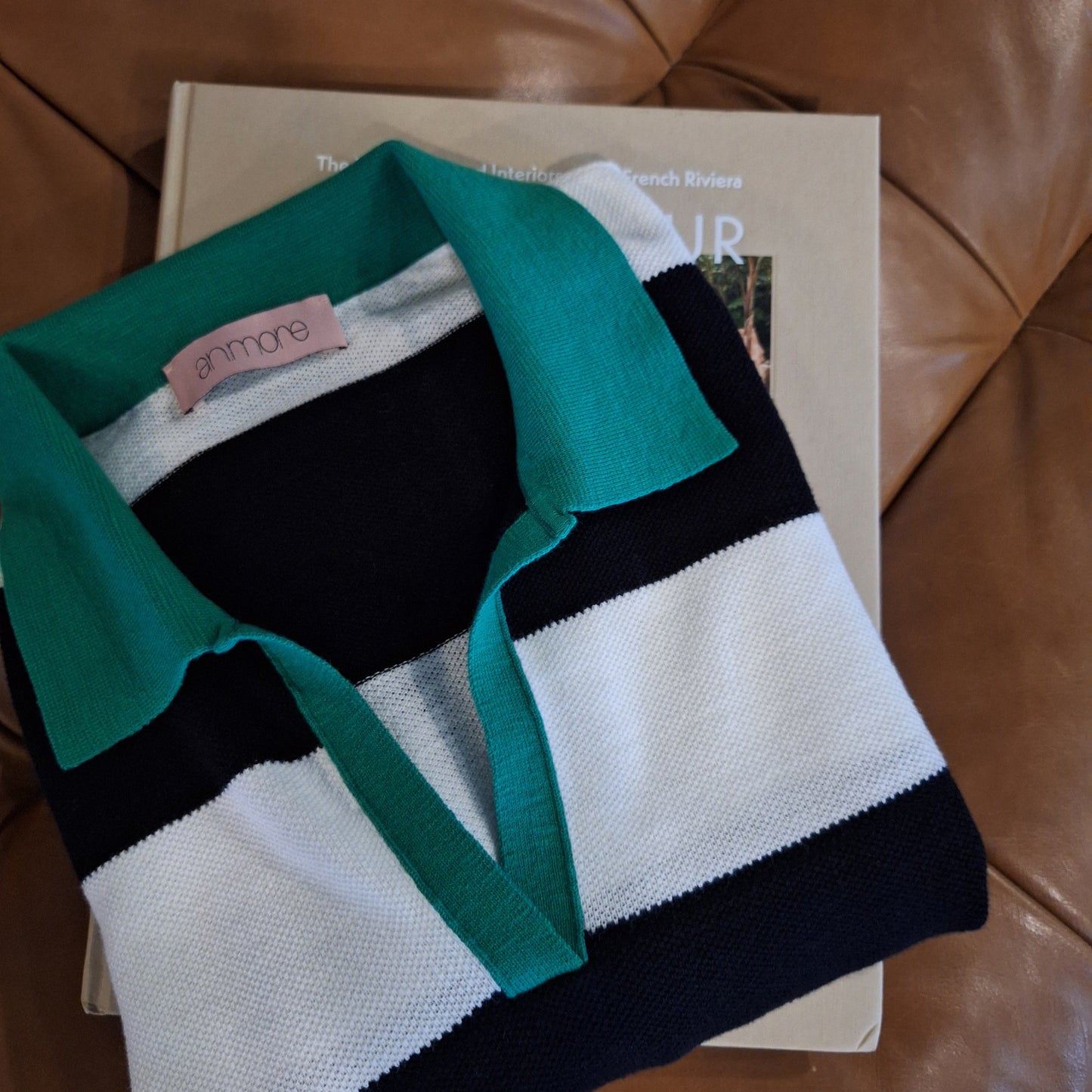 contrasting collar polo top